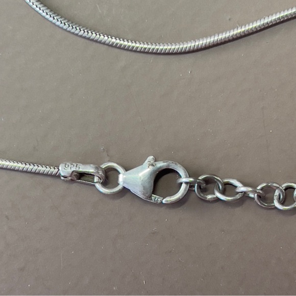 Garnet and Sterling silver Asian abstract design pendant necklace - Picture 4 of 5